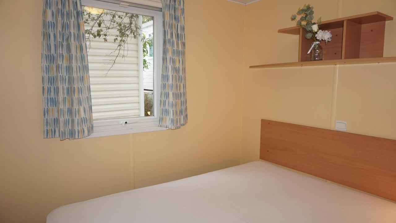 Chalets Met Buitenkeuken Op Camping Lei Suves - Joycasa Roquebrune-sur Argens Exterior foto