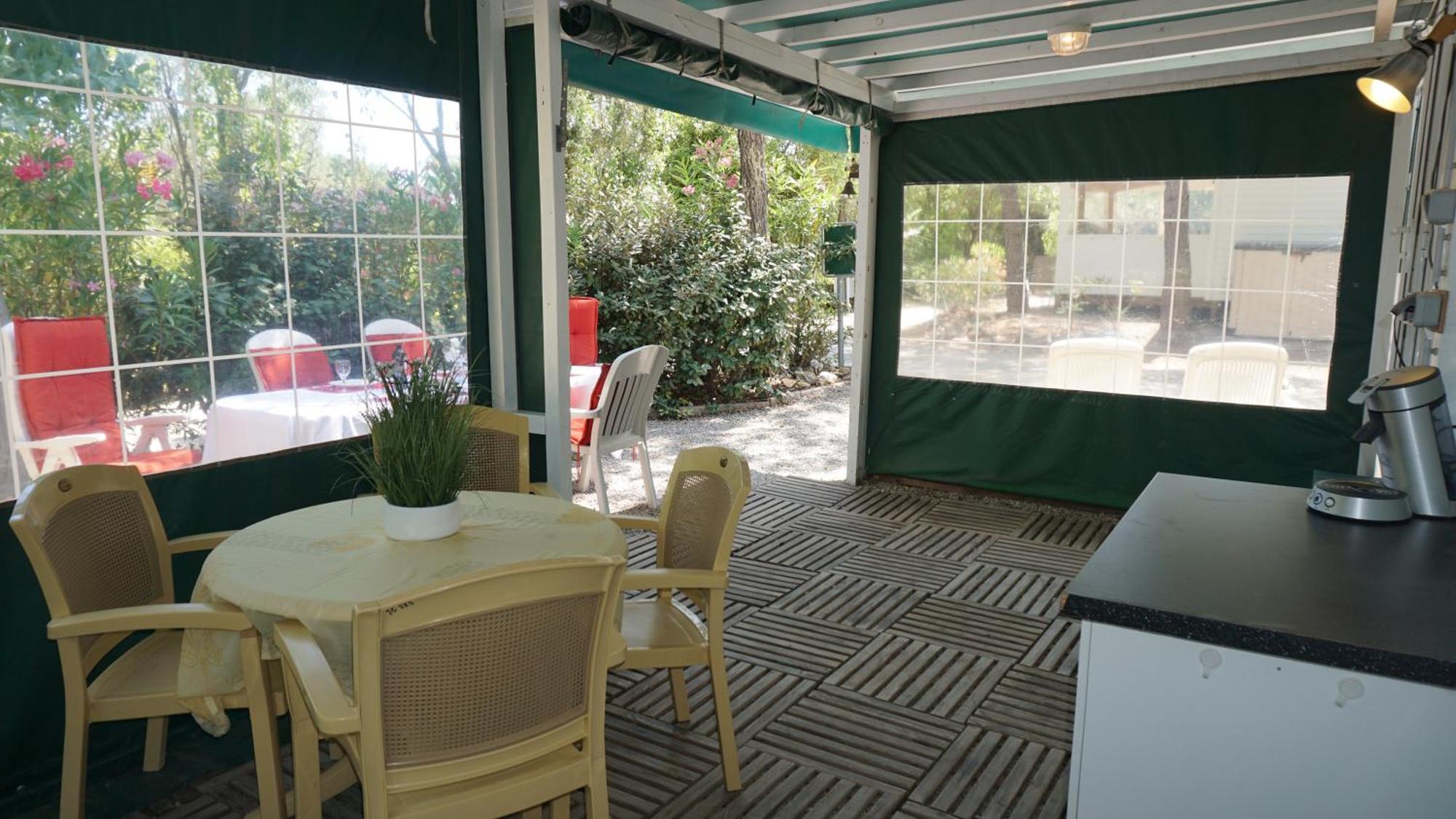 Chalets Met Buitenkeuken Op Camping Lei Suves - Joycasa Roquebrune-sur Argens Zimmer foto
